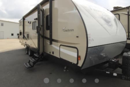 2018 Coachmen Freedom Express. Sleeps 9.  Has 1 slide out.