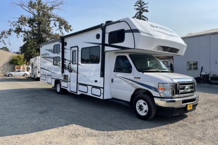 Portland  OR 2023 Forest River Sunseeker 3250DSLE  (8B)