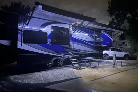 travel trailer for rent san antonio