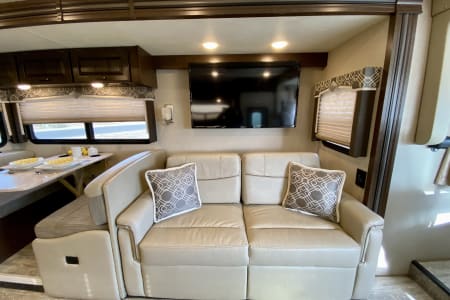 Apache JunctionRV rentals