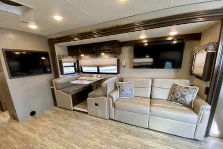 Apache JunctionRV rentals