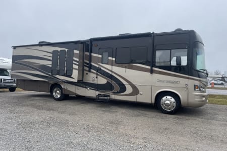 2011 Forest River Georgetown M373DS