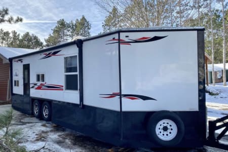 Luxury 2019 Ice Castle Diamond RV Edition