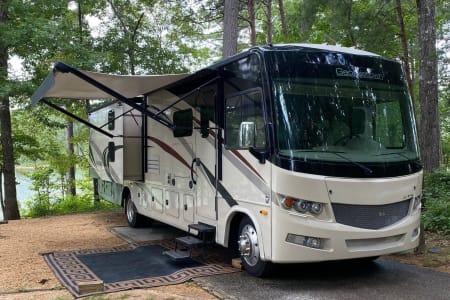 ROYAL PLM BCHRV rentals