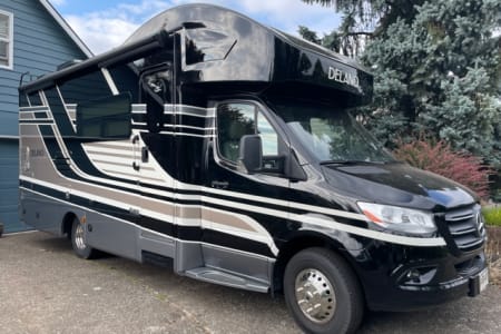 Modern, Stylish, & Safe 2020 Delano Mercedes Sprinter w/Large Single Slider