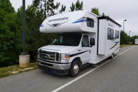 2021 Forest River Sunseeker 3010DFS