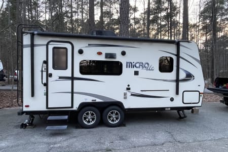 Flagstaff Micro Lite- Easy To Tow, Perfect Couples Rig!