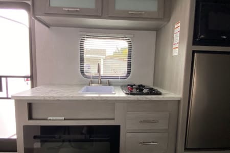 RV Rental riverside,California-(CA)