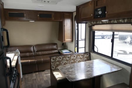 Apache JunctionRV rentals