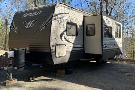 Johnson’s 2016 Keystone RV Hideout