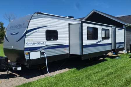 2021 Springdale 303BH- Festival Friendly- Camping- Family Reunions