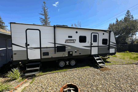 2021 Dutchman Coleman Lantern. Full Sized Bunks-SLEEPS 10!!