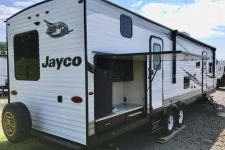 2019 Jayco Jay Flight SLX 8 324BDS Disney/Orlando/Daytona Speedway