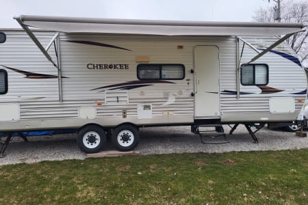 2011 Forest River Cherokee. Slide out, double bunks, comes fully stocked