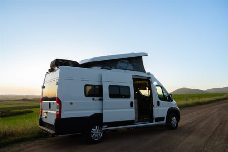 RV Rental bakersfield,California-(CA)