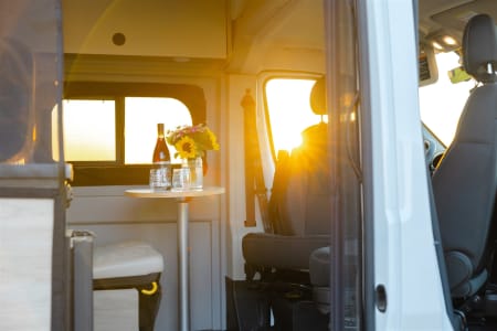 RV Rental bakersfield,California-(CA)