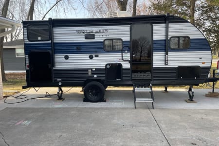 2022 Wolf Pup Bunk w/Spacious Slideout and All Camping Necessities