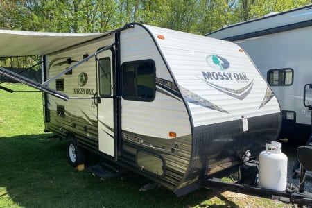 CampDeepEnd Rv Rentals