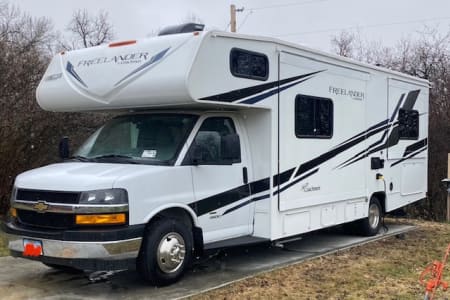 2021 Coachmen/Freelander 26DS. New RV. 2 slideouts.