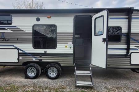 Omemee ON 2023 Forest River Palomino Puma