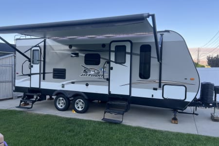 2016 Jayco Jay Flight W/ Bunkbeds!