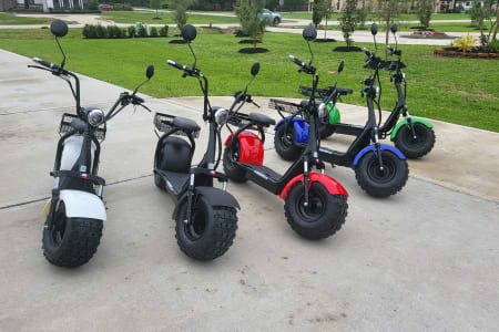 Spring TX RV Queen's Black 2023 E-Riderrs Scooter add-on to RV Rental