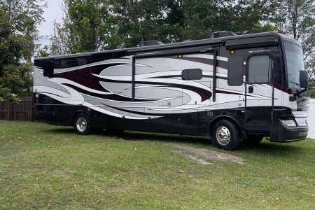2016 Pace-Arrow LXE