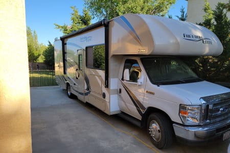 Rancho Palos Verdes CA South Bay's 2018 Thor Freedom Elite - Ready for an Adventure!