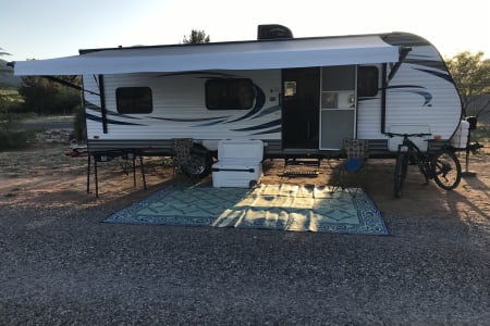 2016 Pacific Coachworks Sea Breeze w/bike rack