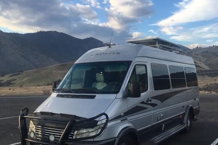Oakland CA 2003 Airstream Interatate