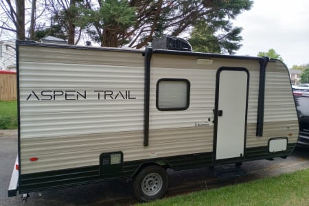 2021 Dutchmen Aspen Trail sleeps 5! Enjoy Delaware outdoors! Delivery Only