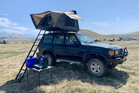 Overland Toyota Land Cruiser W/ Rooftop Tent