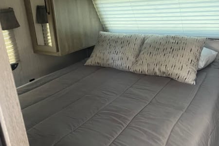 LazyLRVPark Rv Rentals