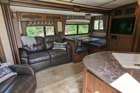 All inclusive Fur baby friendly fully loaded RV with delivery.