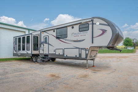 TYLER TX Triple W Rentals Crusader 5th Wheel