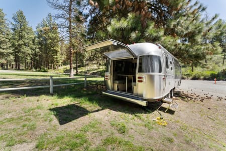 2023 Airstream Flying Cloud