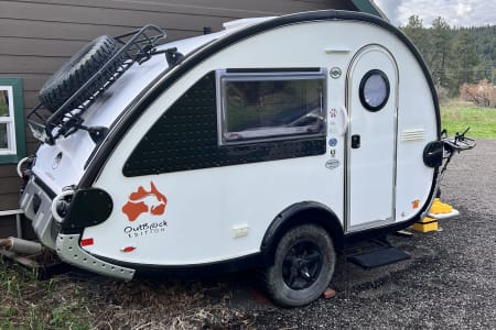 Pet Friendly Little Guy Tab RV