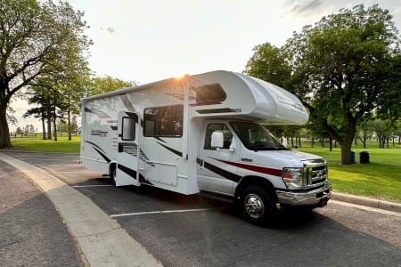 2020 Thor Freedom Elite - Drivable, & Great Family Option for 2-6 People