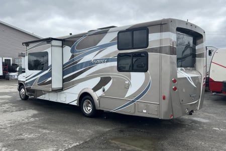 ThomasPointBeachBlueGrassFestival Rv Rentals