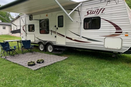 Happy TN Travels!!- Jayco Bunk House- (Delivery and Set up)- Pet Friendly!