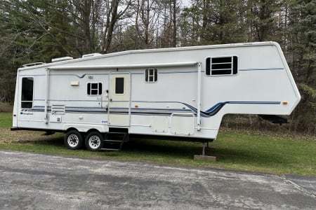 2001 Sunnybrook Fifth Wheel Home Away From Home