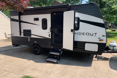 2021 Keystone RV Hideout - Great Condition!