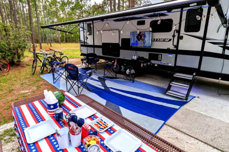 Disney (new rules) or Beach Ready! 2022 Jayco 33' Bunkhouse - Delivery only