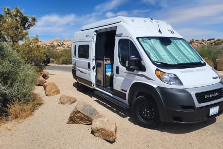 RV Rental riverside,California-(CA)