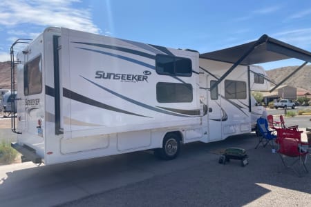 Las Vegas NV 2018 Forest River Sunseeker - 32 Foot - Starlink Wifi Available