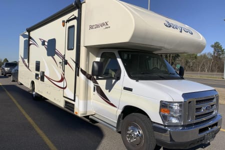 Lake Elmo MN 32' Home away from Home Class C RV