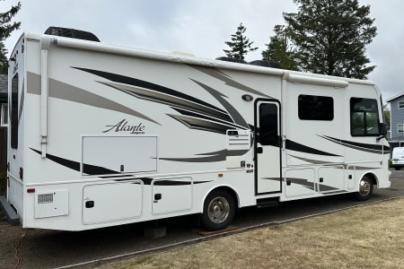 2018 Jayco Alante Class A 32 ft