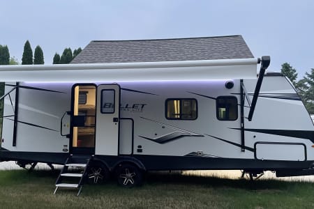 Ultra Lite Bunkhouse, 2022 Keystone Bullet. Solar Capable, Adventure Ready!