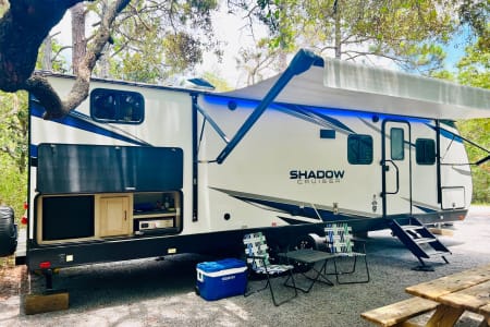 2021 Shadow Cruiser w/ Kids Bunkhouse & Outdoor Kitchen - Delivery Only