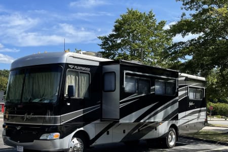 2009 Fleetwood Fiesta RV Premium 34B